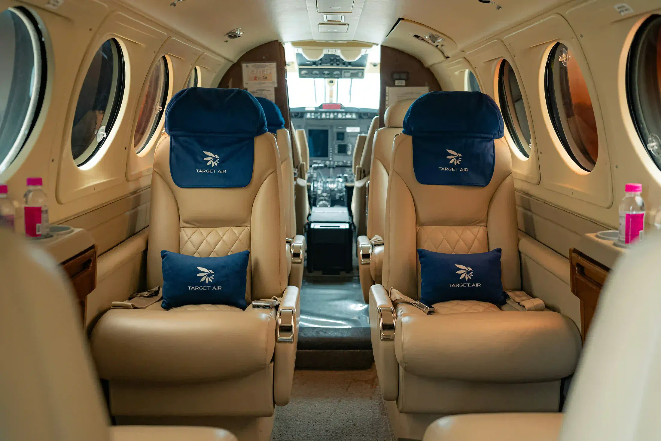 King Air cabin, interior detail, aircraft detailing in Little Rock, Arkansas (LIT)