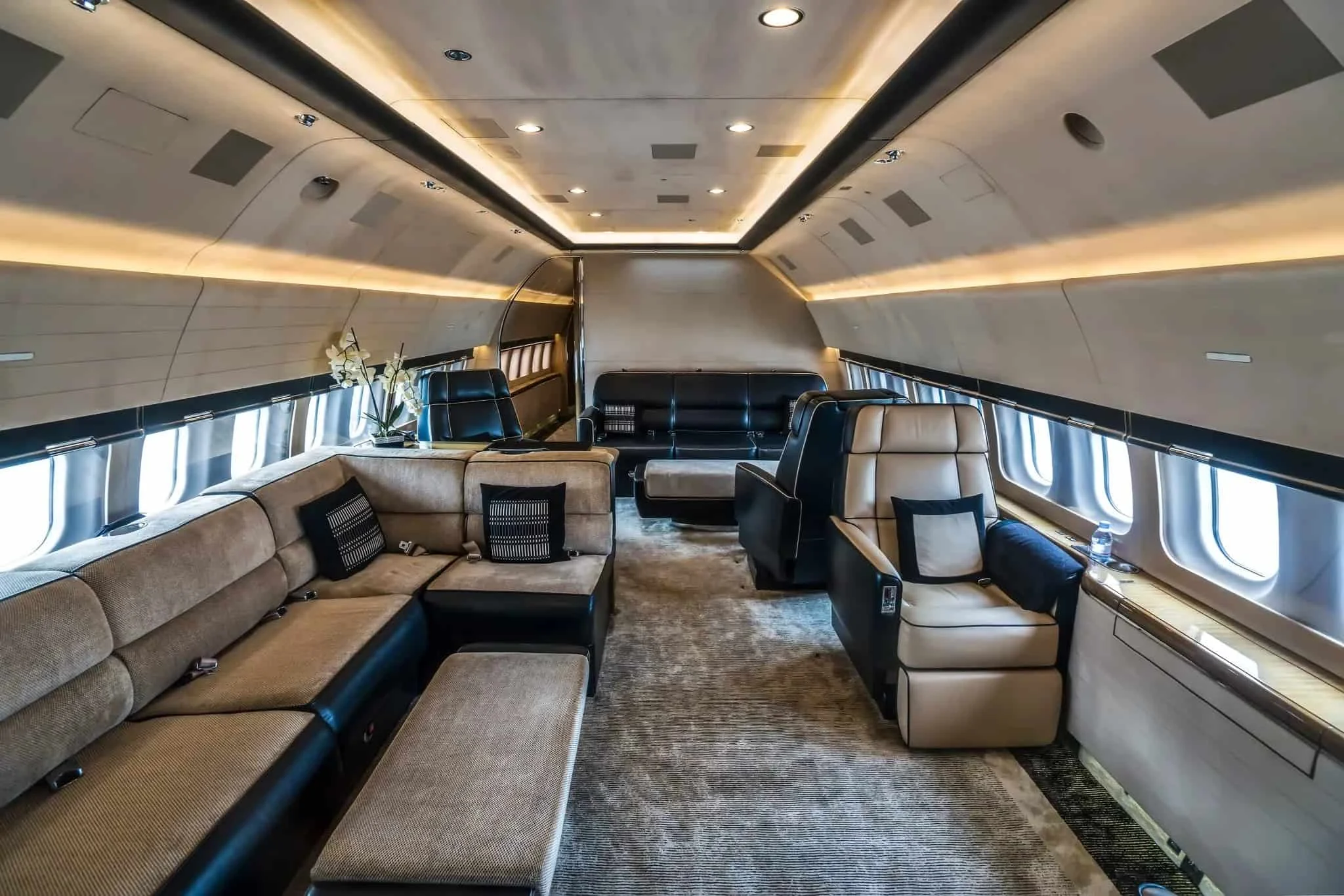 BBJ — interior detail