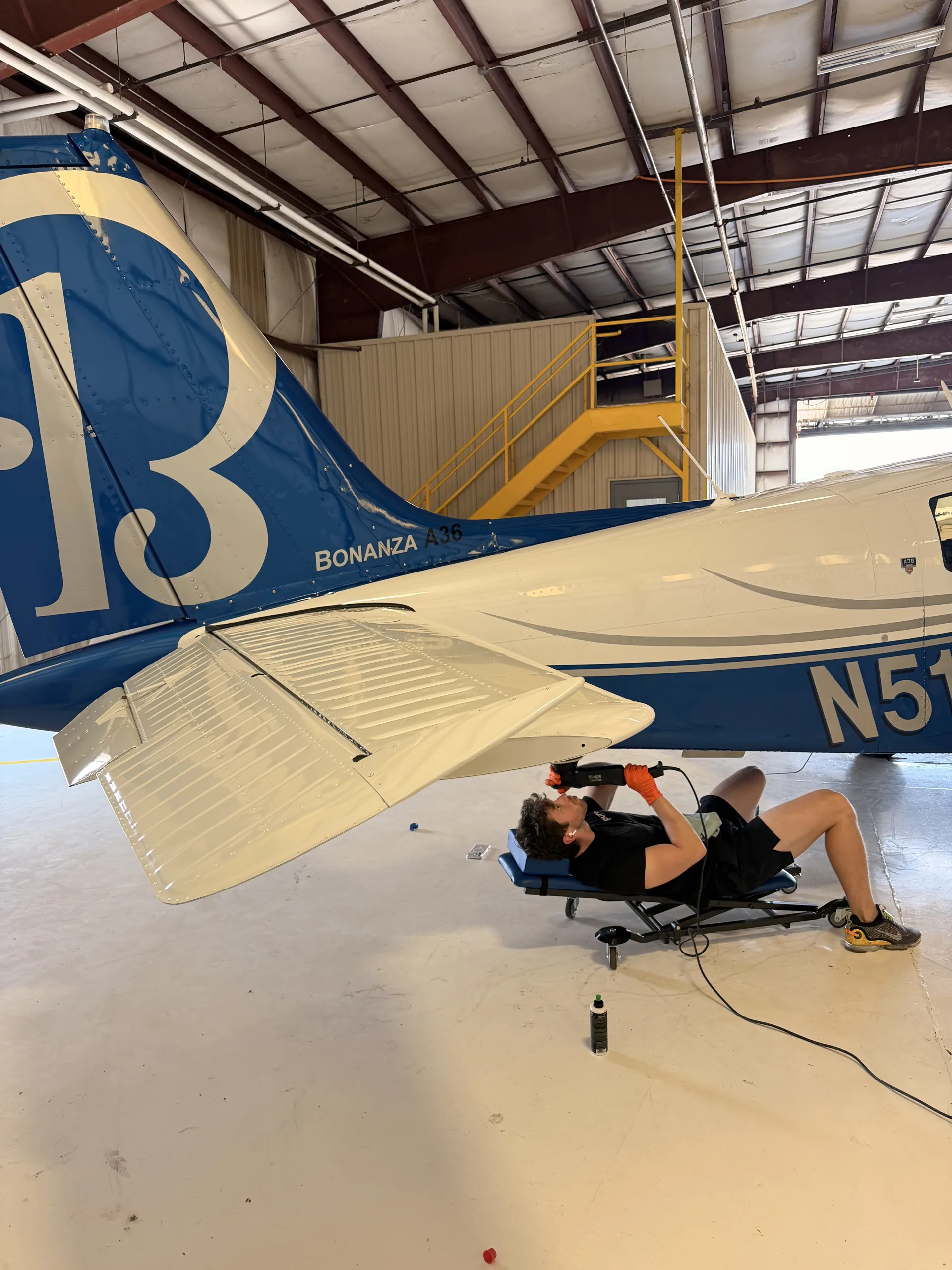 Beechcraft Bonanza A36 — polishing