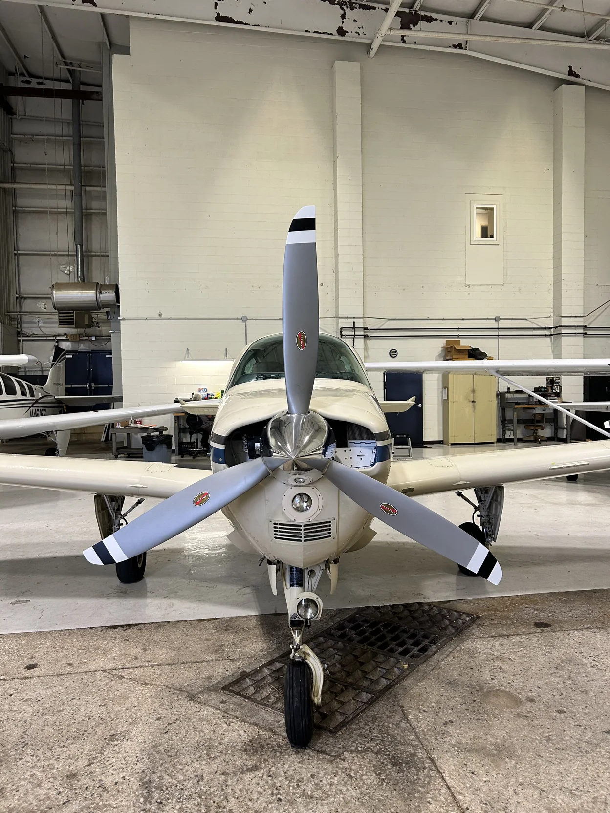 Beechcraft — exterior detail