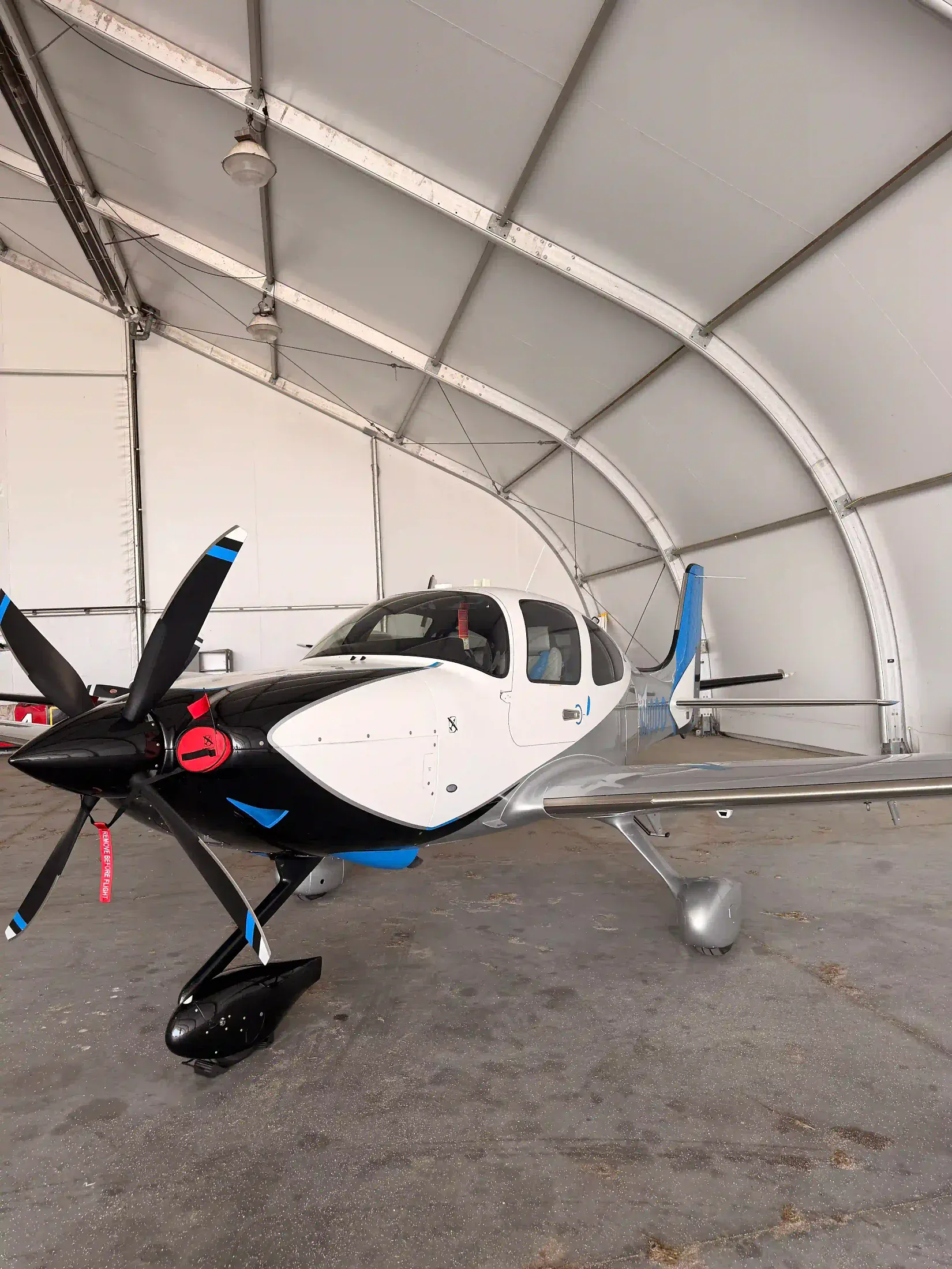 Cirrus SR22, exterior wash, mobile aircraft detailing across Arkansas, Oklahoma, Missouri and Kansas