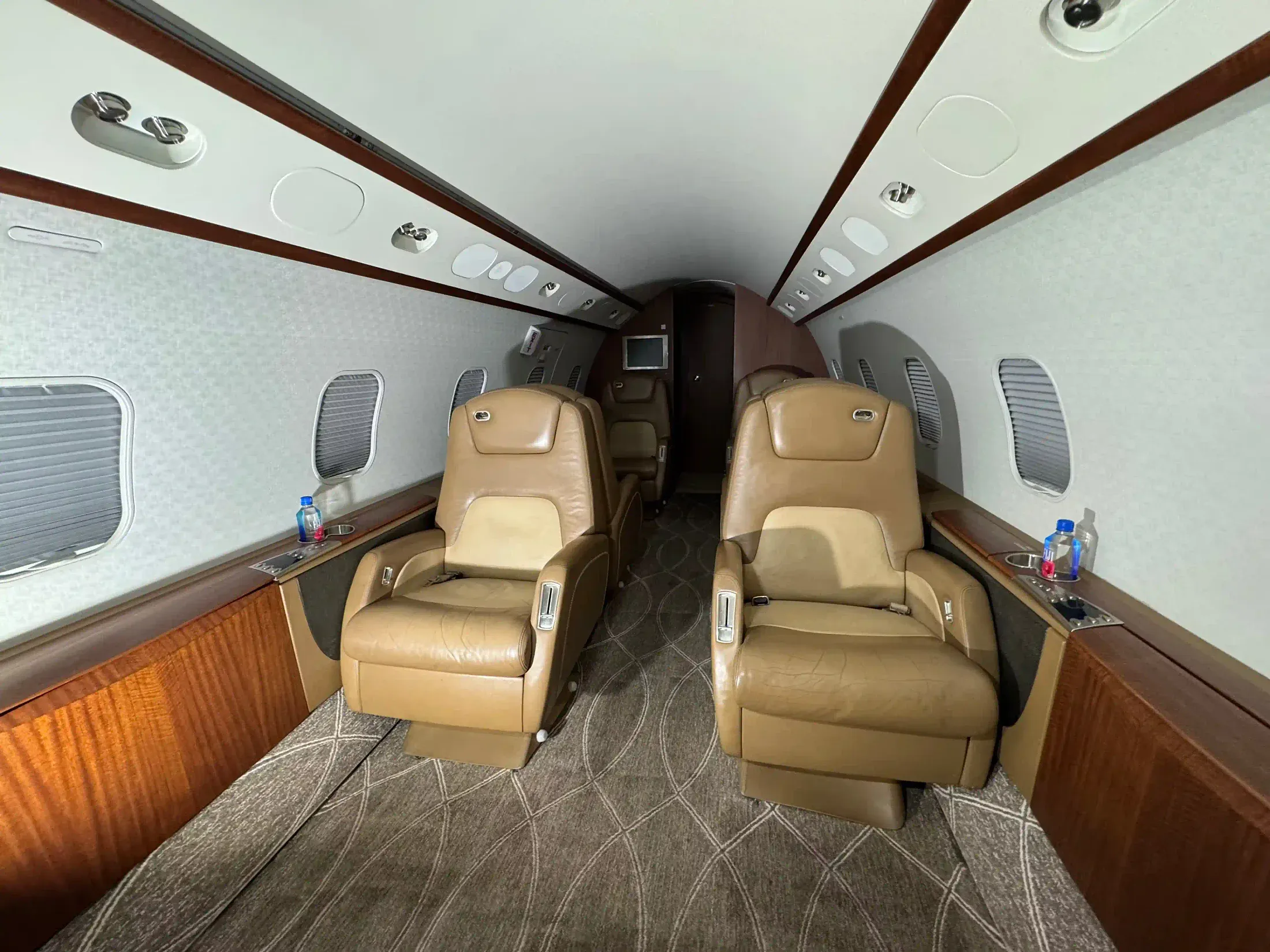 Super-midsize cabin, interior detail, mobile aircraft detailing across Arkansas, Oklahoma, Missouri and Kansas