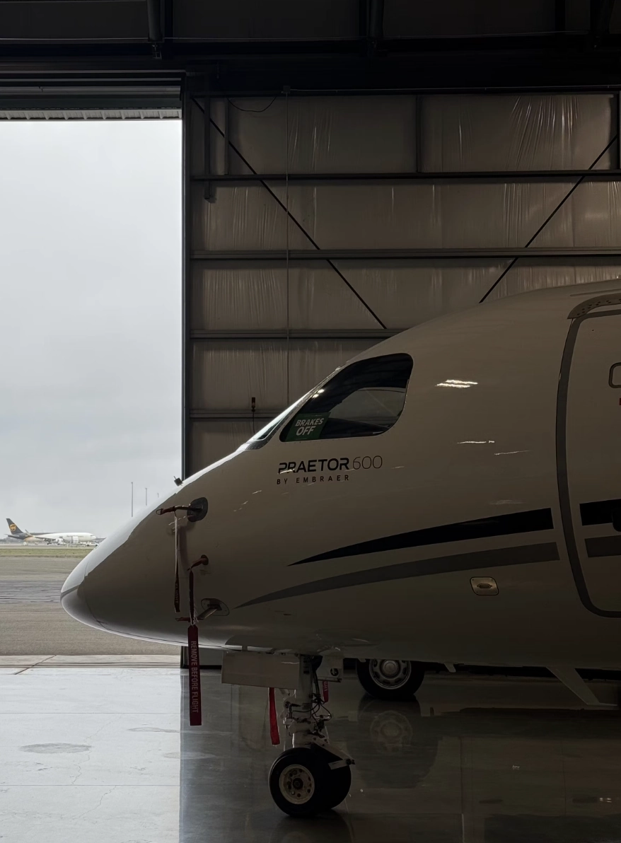 Business jet with a deep-gloss paint finish after washing and polishing