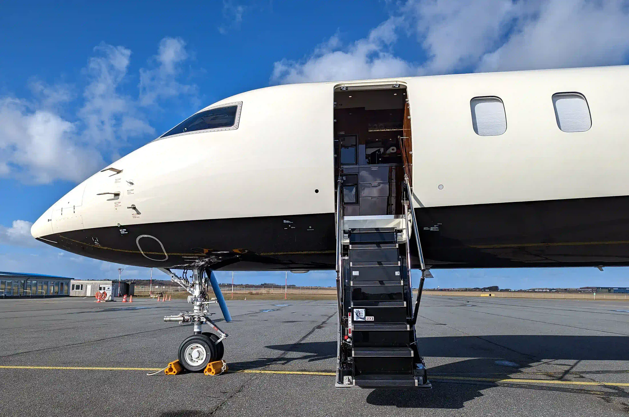 Mobile aircraft detailing at Tahlequah Municipal (TQH) in Tahlequah, Oklahoma
