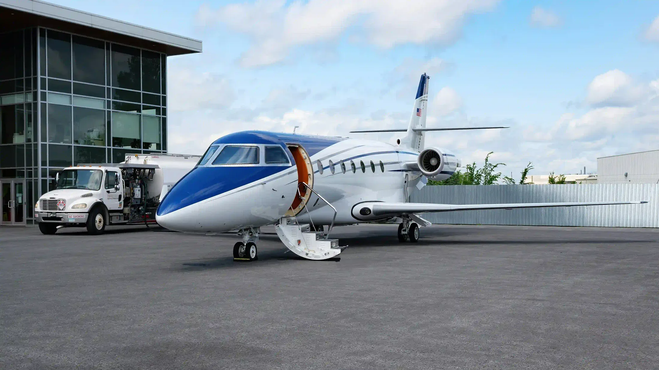 Mobile aircraft detailing at Bartlesville Municipal (Frank Phillips Field) (BVO) in Bartlesville, Oklahoma