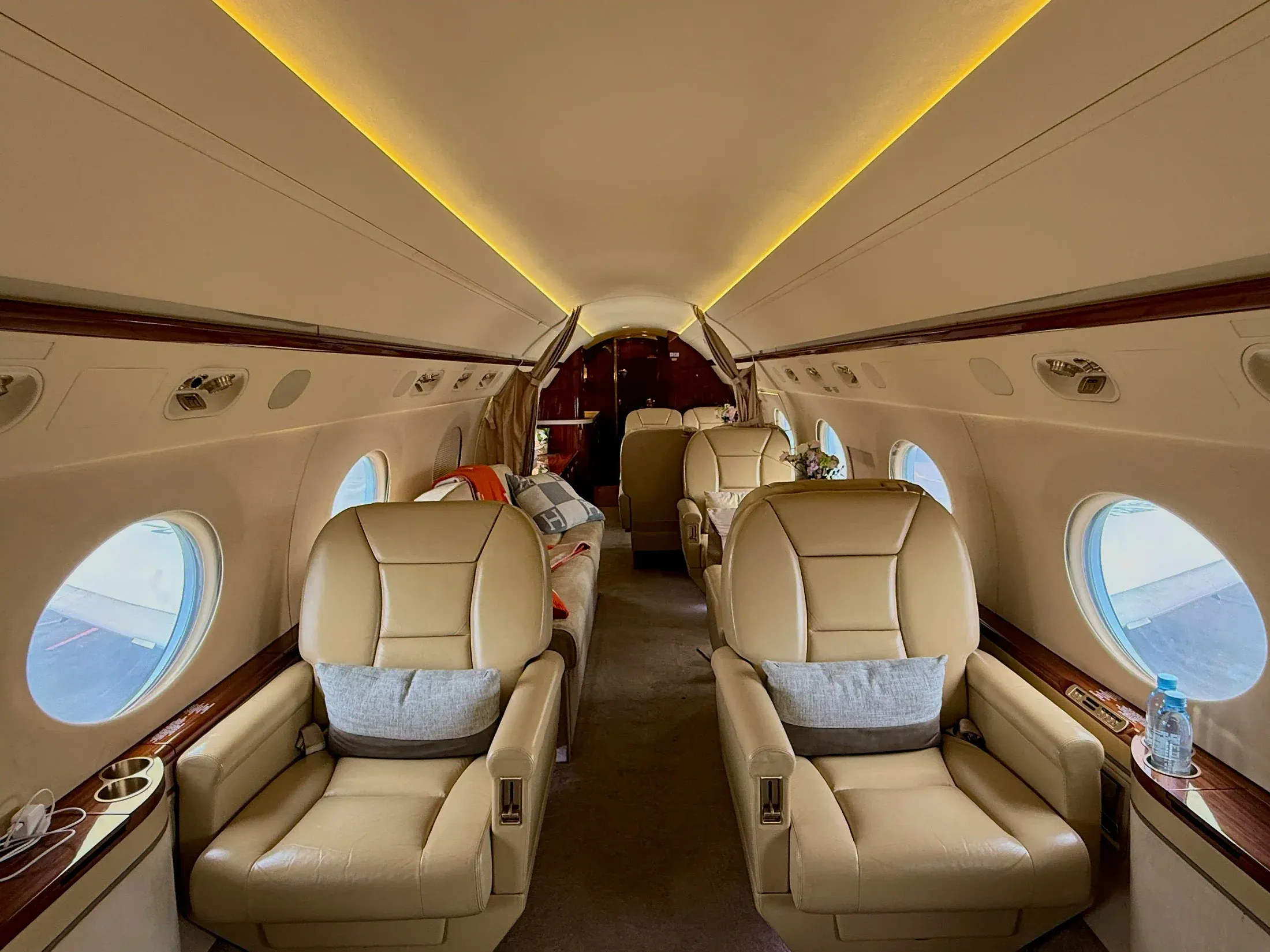 Gulfstream cabin, interior detail, aircraft detailing in Kansas City, Missouri
