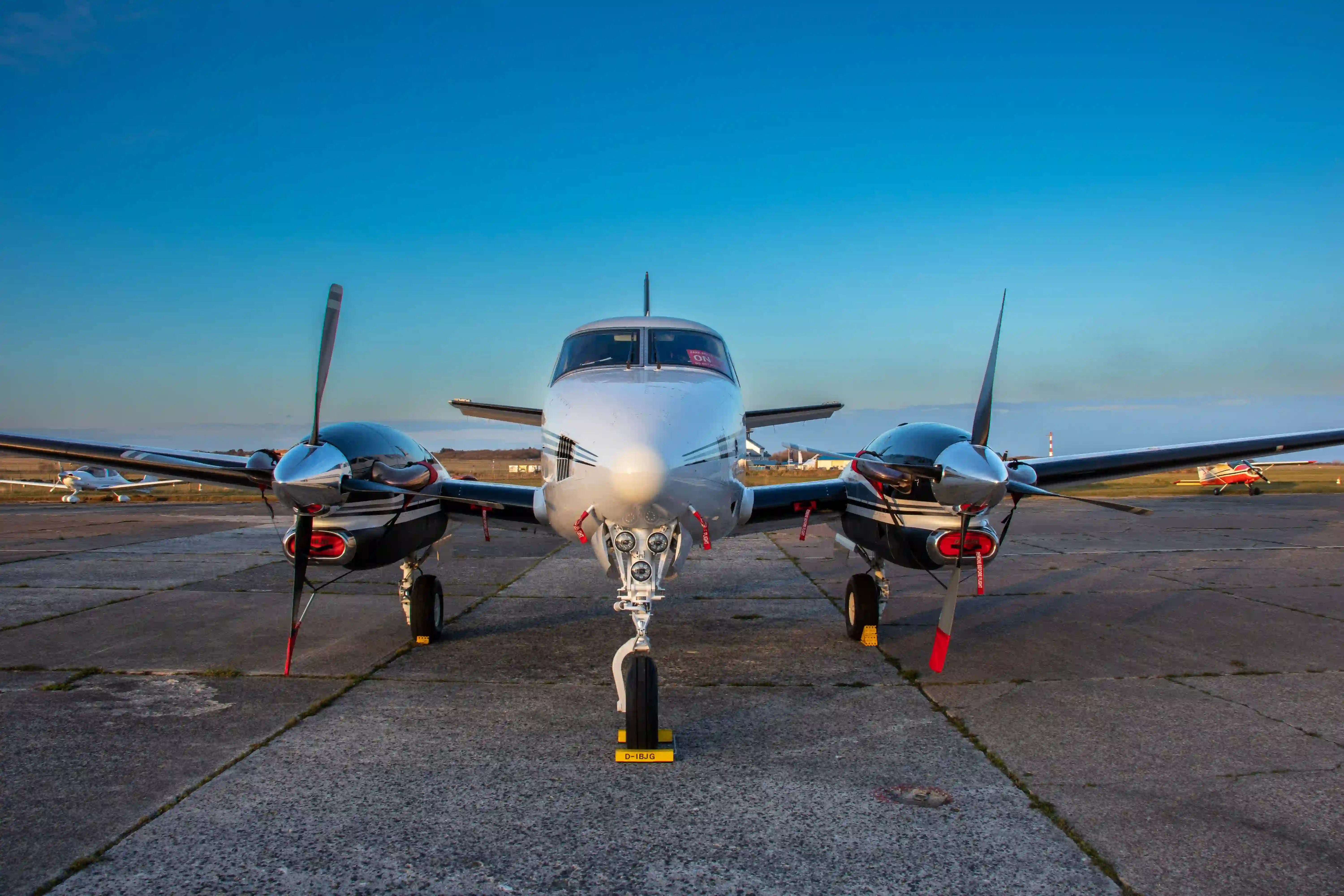 Mobile aircraft detailing at Lawrence Smith Memorial (LRY) in Harrisonville, Missouri
