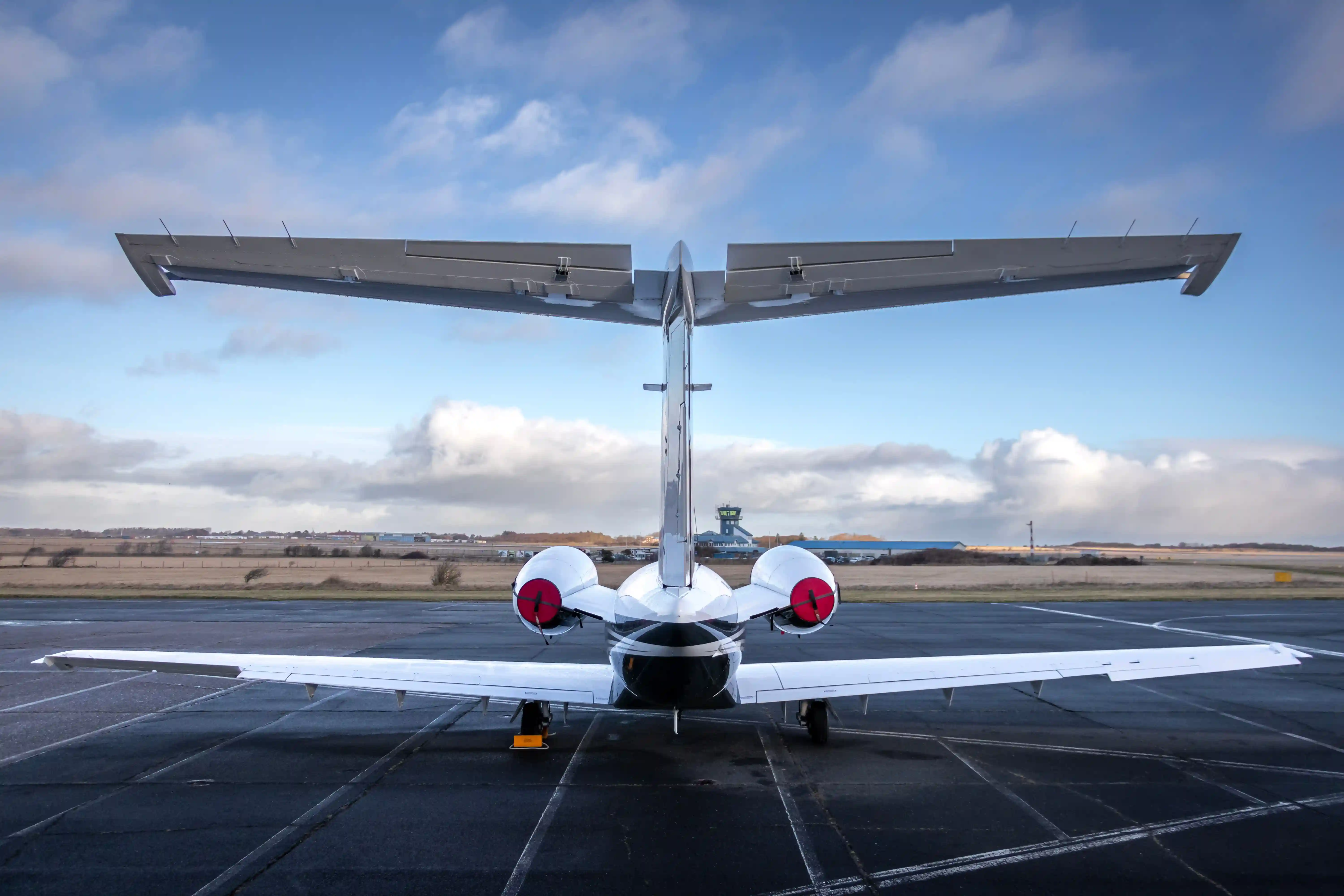Mobile aircraft detailing at Clinton Regional (GLY) in Clinton, Missouri